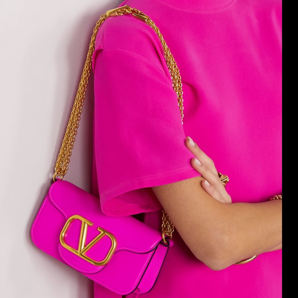 SOLD!!!! Valentino Garavani Small Loco Leather Shoulder bag NWT - Picture 4 of 12